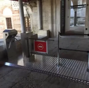 turnstiles-swing-gate-signs